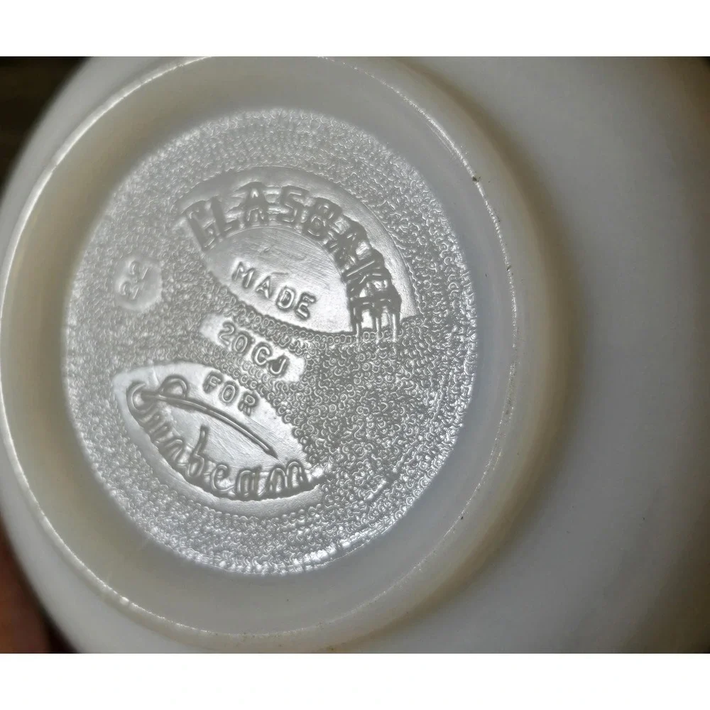 Vintage Glasbake Sunbeam Classic White Milk Glass Mixing Bowl With Pour Spout 7